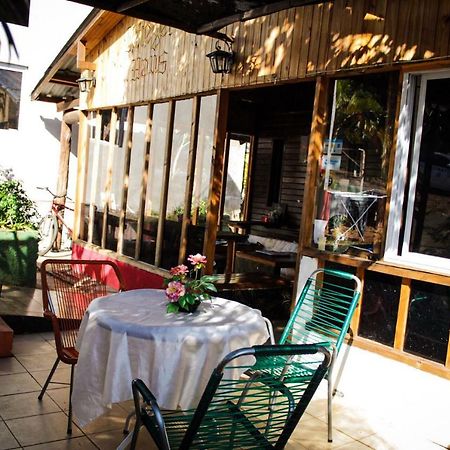 Hostel Krieger Haus Puerto Iguazú Zewnętrze zdjęcie