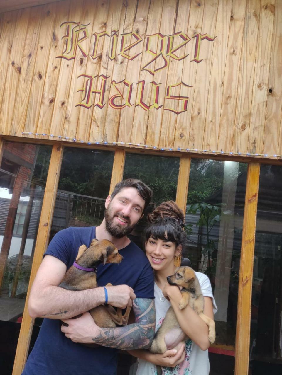 Hostel Krieger Haus Puerto Iguazú Zewnętrze zdjęcie