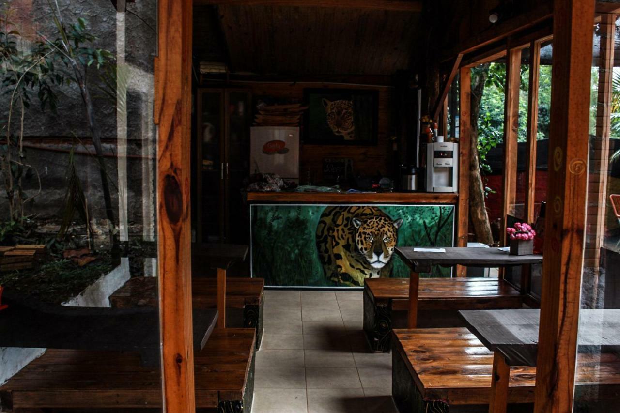Hostel Krieger Haus Puerto Iguazú Zewnętrze zdjęcie